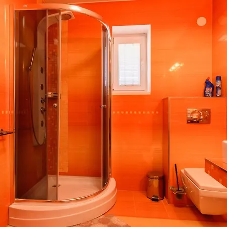 Elegant 2 * Bešeňová